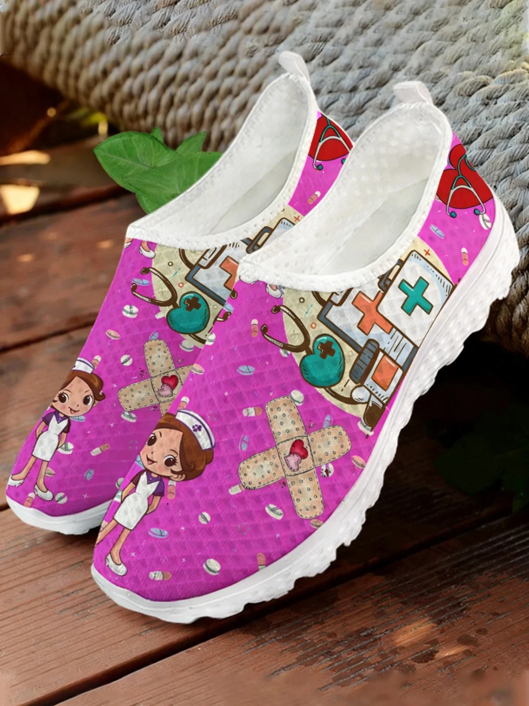 Women Shoes Tennis - حذاء رياضي عالي الجودة بطبعة طبية
