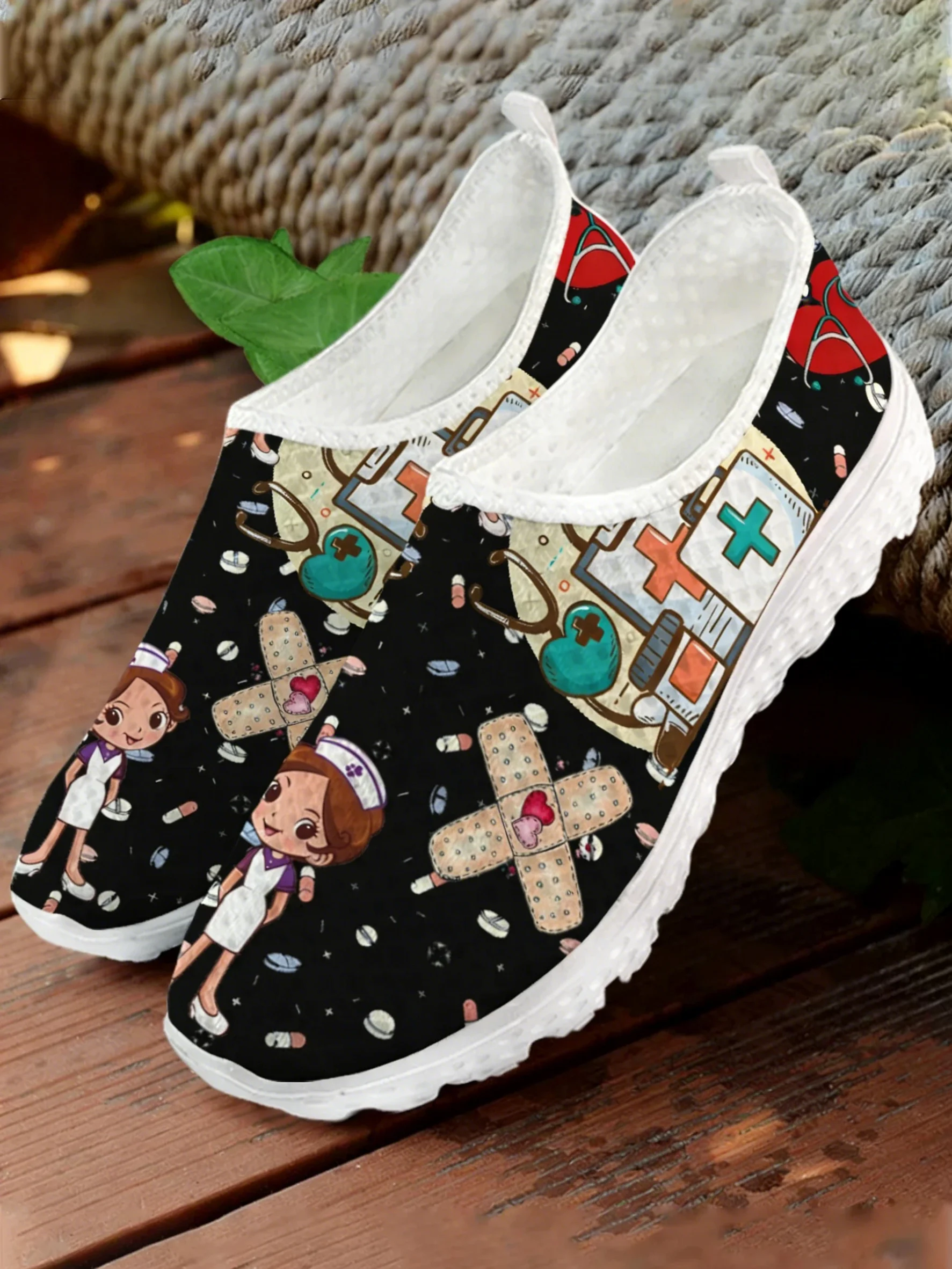 حذاء رياضي عالي الجودة بطبعة ط - مراجعة Women Shoes Tennis وسعره